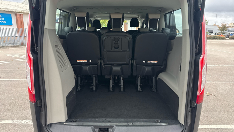 Ford Tourneo Custom Transit Custom Tourneo L2 Diesel Fwd 2.0 EcoBlue 150ps Low Roof 8 Seater Titanium